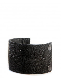 Armbörse Perlrochenleder schwarz