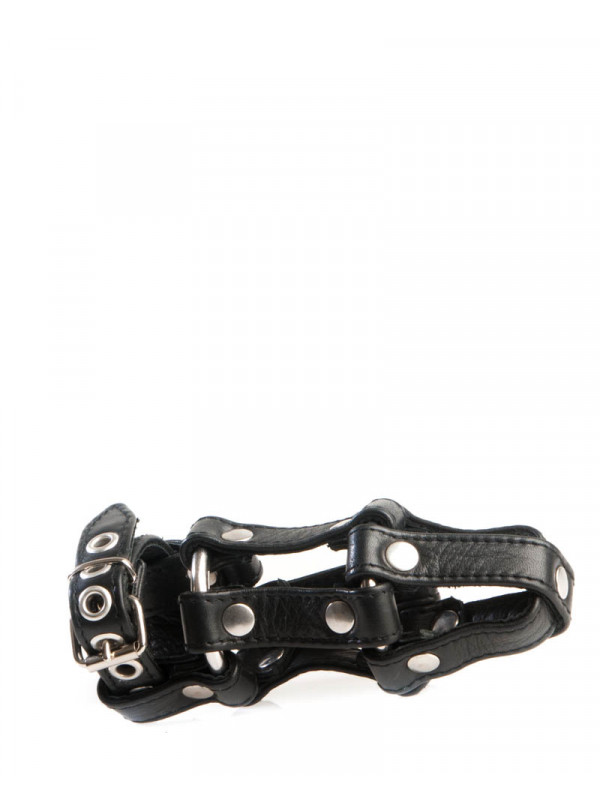 Cock cage with buckle