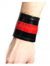 Wrist wallet with stripe rubber