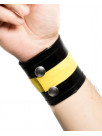 Wrist wallet with stripe rubber
